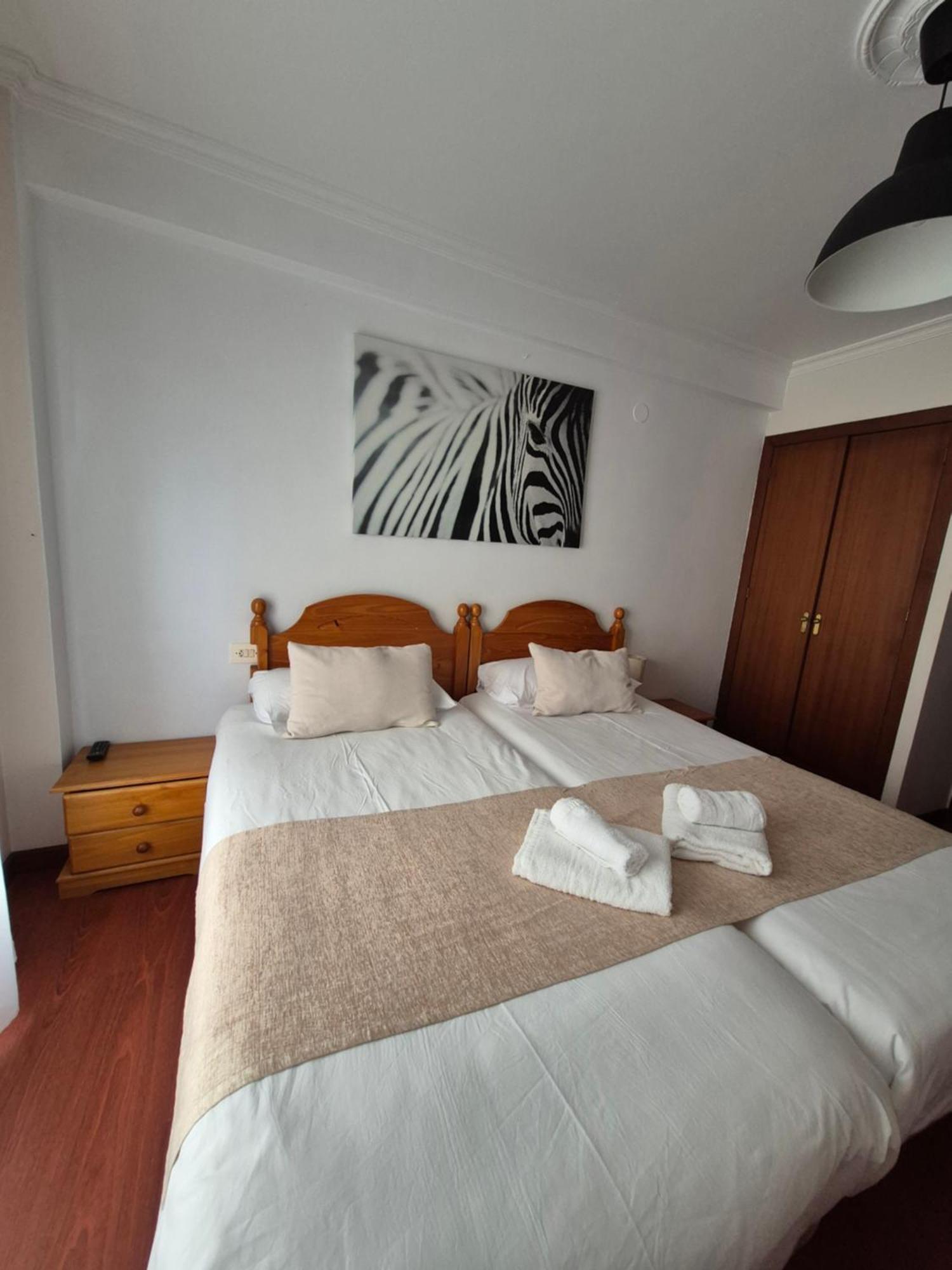 Hostal Chelsea Cedeira Luaran gambar